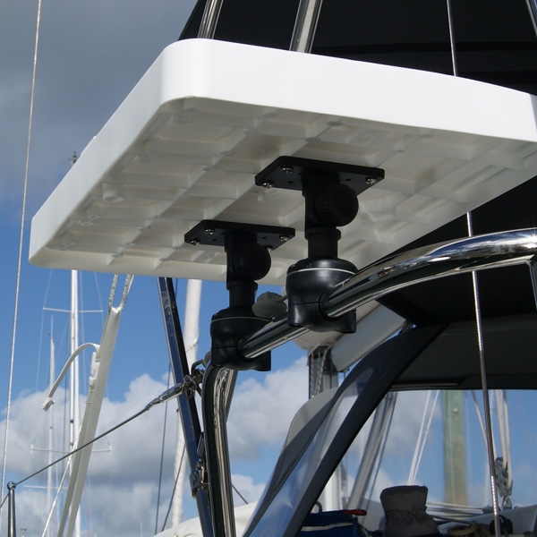 Повече от удобно - масичка Fillet Table II, Adjustable Platform и RailMount основа - 36
